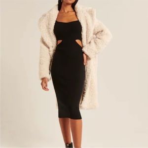 NWT Abercrombie & Fitch Long-Sleeve Cutout Midi Sweater Dress. Black